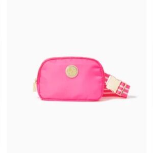 Lilly PulitzerJeanie Crossbody Belt Bag with Gold Logo